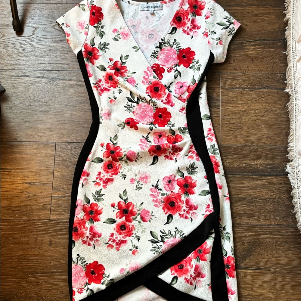 Almost famous ✨Floral print midi dress with black trim, beautiful dress